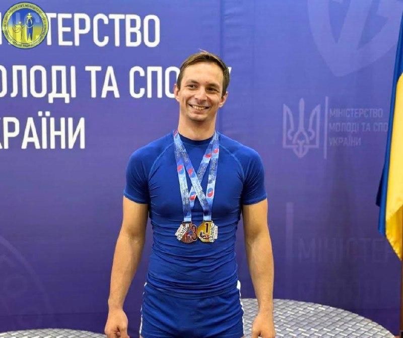 Самбіст Максим Гатаув із Покровська завоював «золото» та «бронзу» у столиці: що відомо