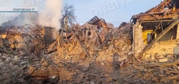 Руйнувань більше, жителів все менше: що відбувається у Покровську