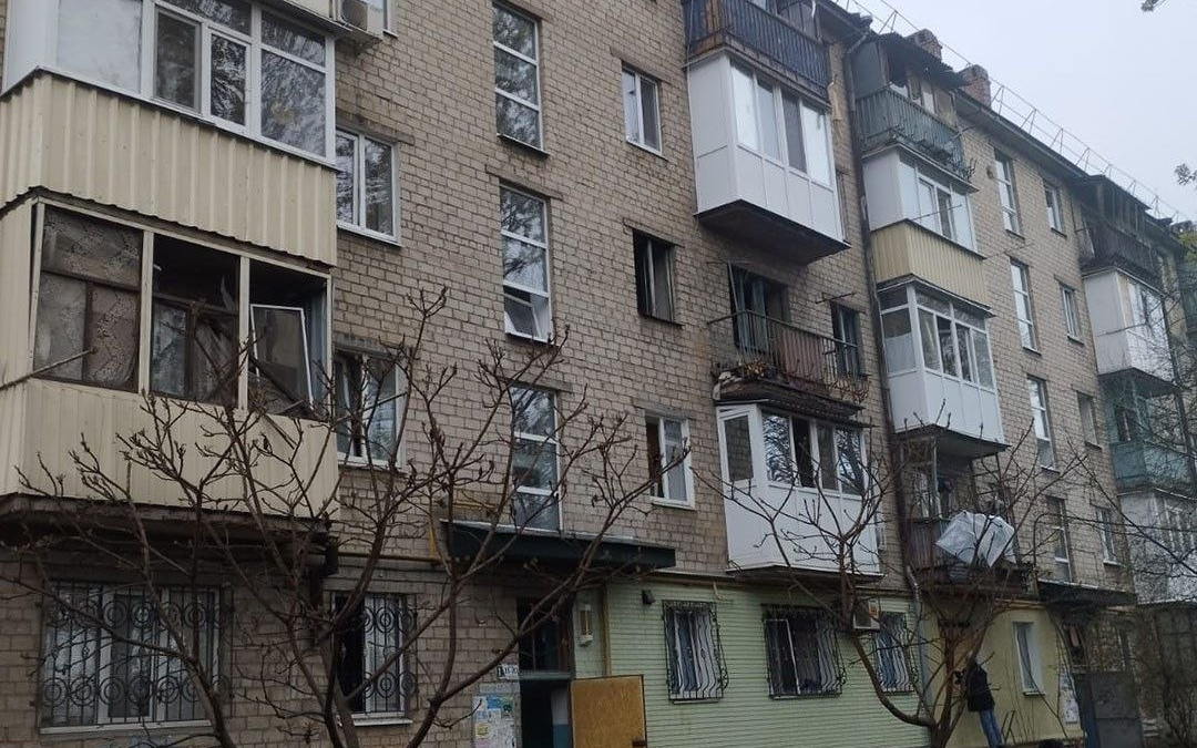 Понад тисяча ударів і ранкові поранені: ситуація на Донеччині