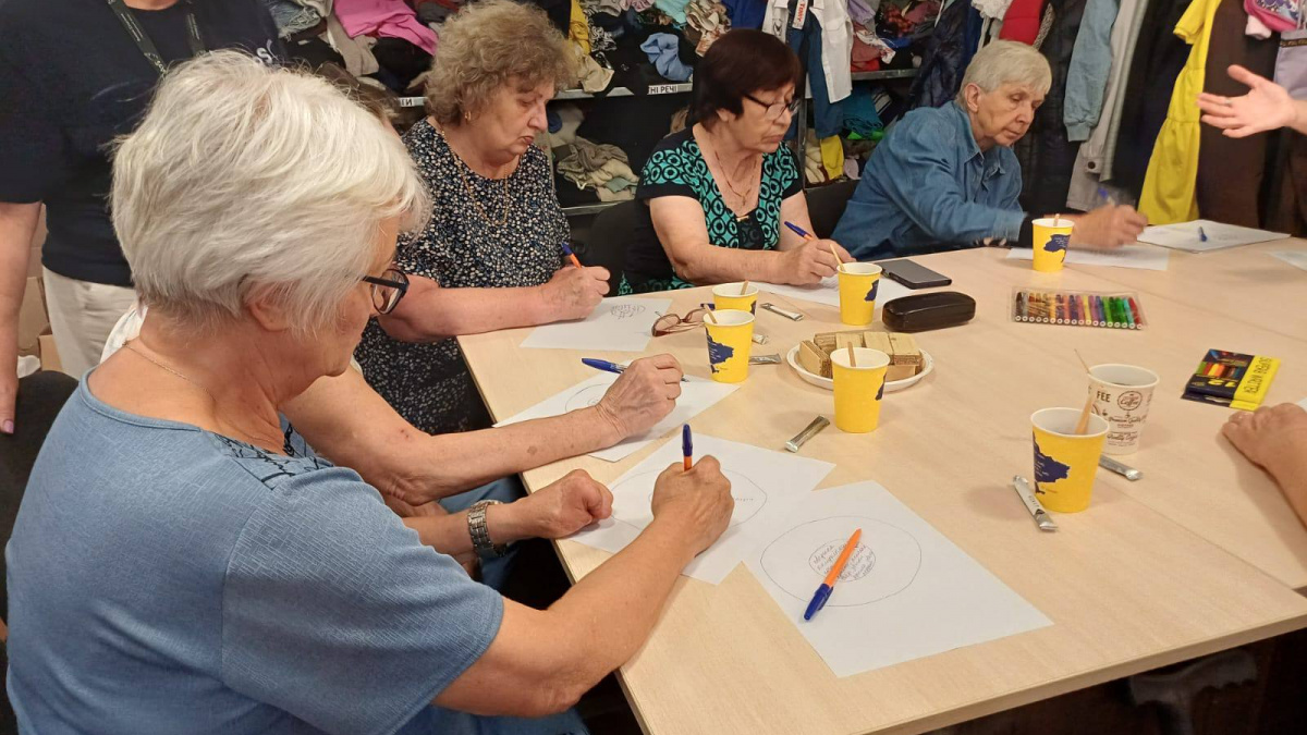 Турбота про ментальне здоров'я: у Дніпрі в хабі «Ми — Донеччина» відбулося психологічне заняття для переселенців