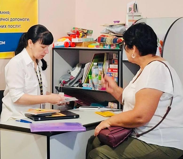 Юридична підтримка для земляків: у харківському хабі «Єднання» покровчани отримали безоплатну правову допомогу