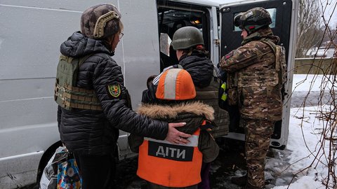 На Донеччині ще 45 сімей мають евакуювати: за тиждень вивезли 44 дитини