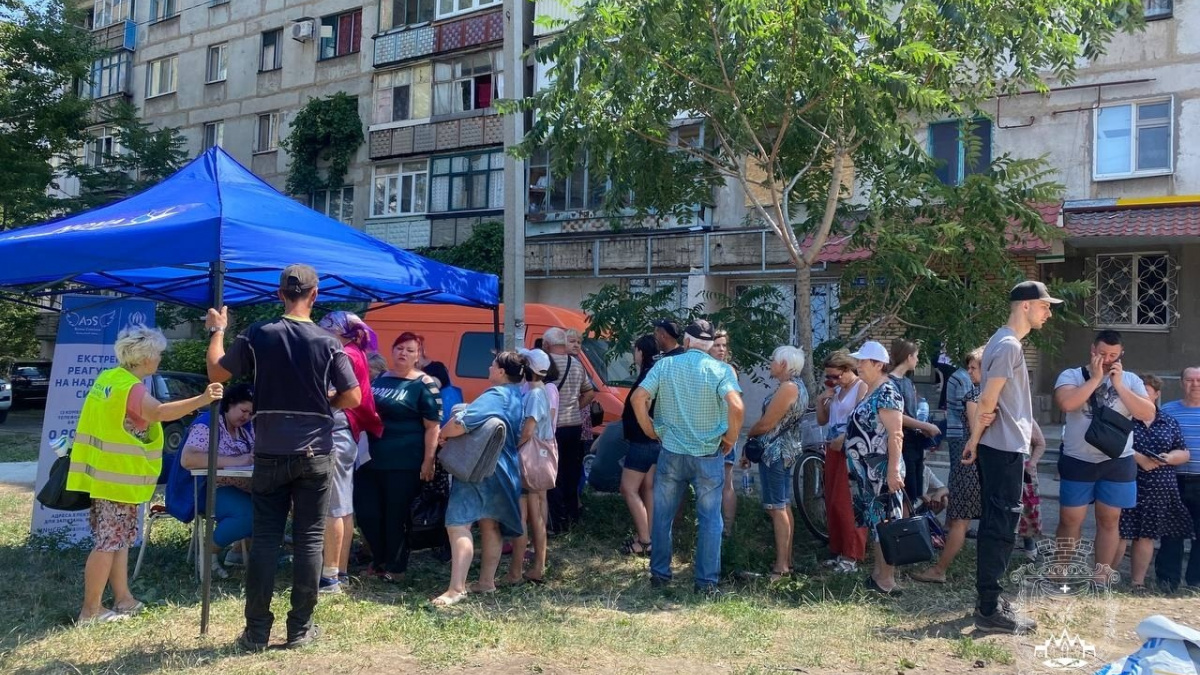 Покровськ після обстрілів: як благодійники допомагають постраждалим