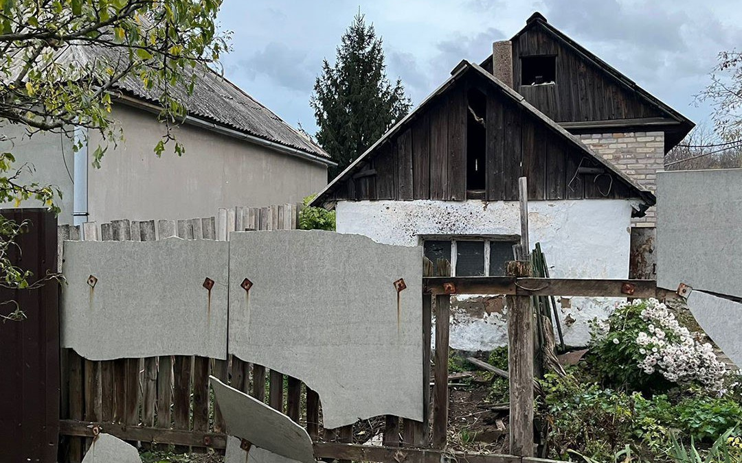 Двоє людей загинули і семеро поранені через нові російські атаки на Донеччині