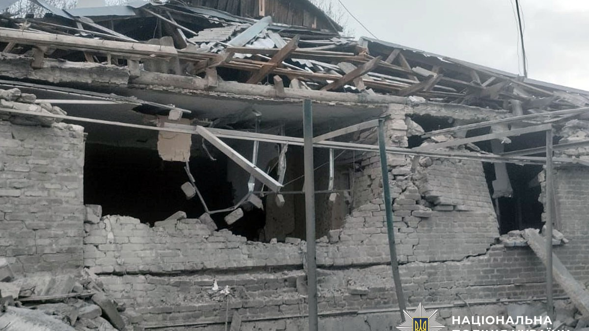 Ворожі обстріли на Донеччині: є постраждалі