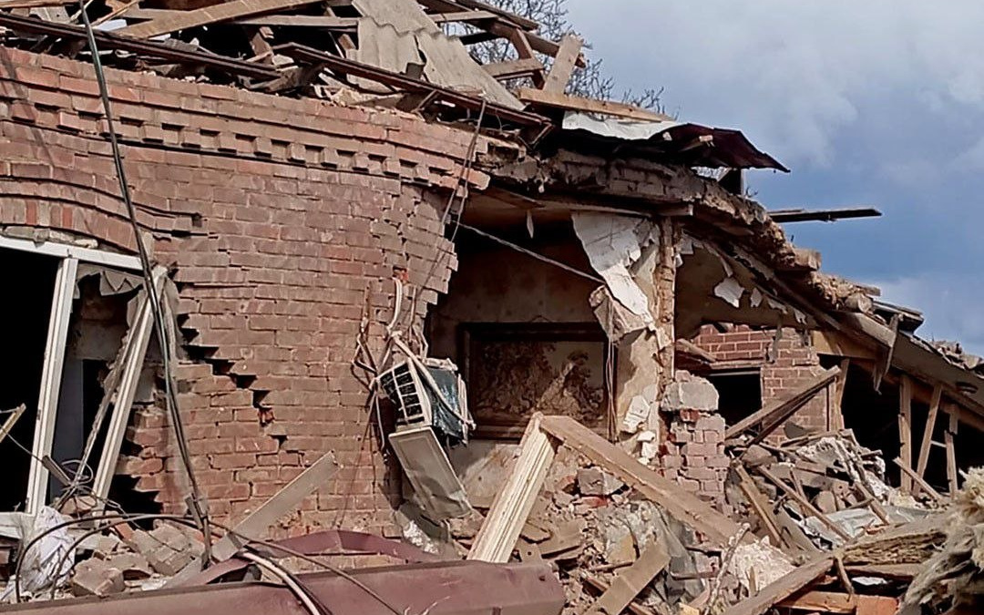 Як минула доба 9 квітня на Донеччині: десятки атак і поранені цивільні