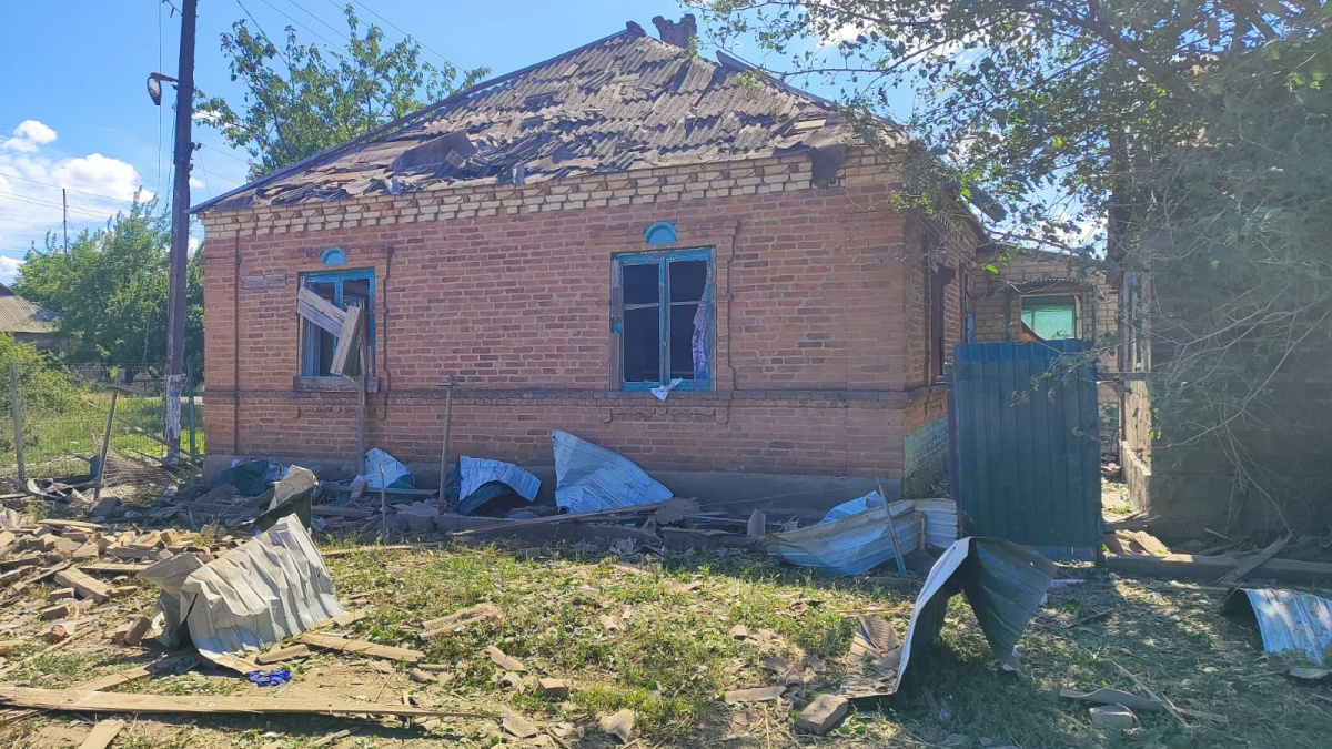 На Донеччині 11 людей поранені: де зранку атакує ворог