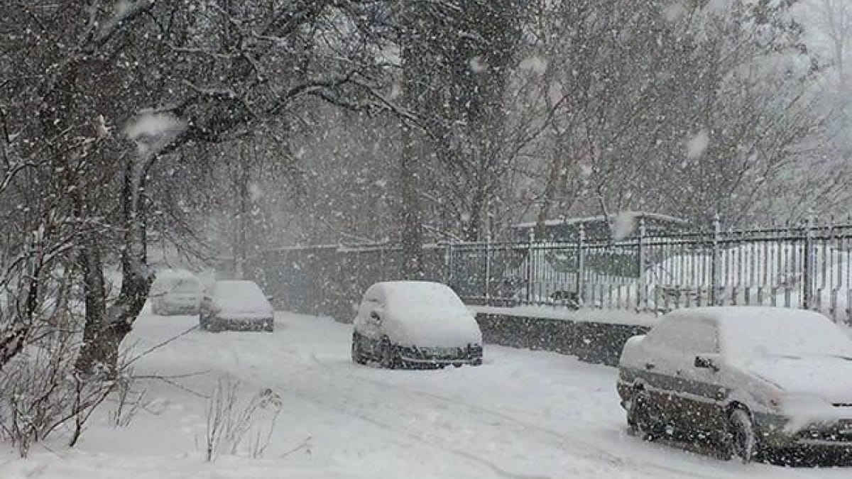 Негода може спричинити перебої з електрикою по всій Україні – попередження Уряду