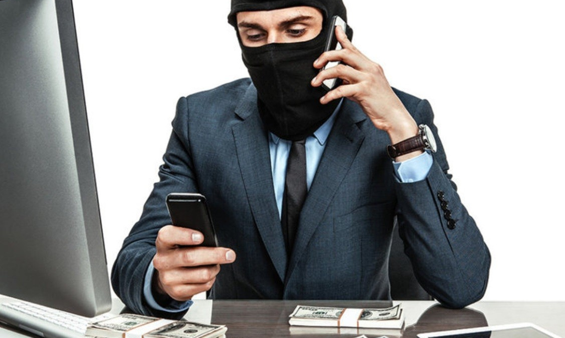 Телефонні шахраї в Україні: як розпізнати небезпечний дзвінок за кодом номера