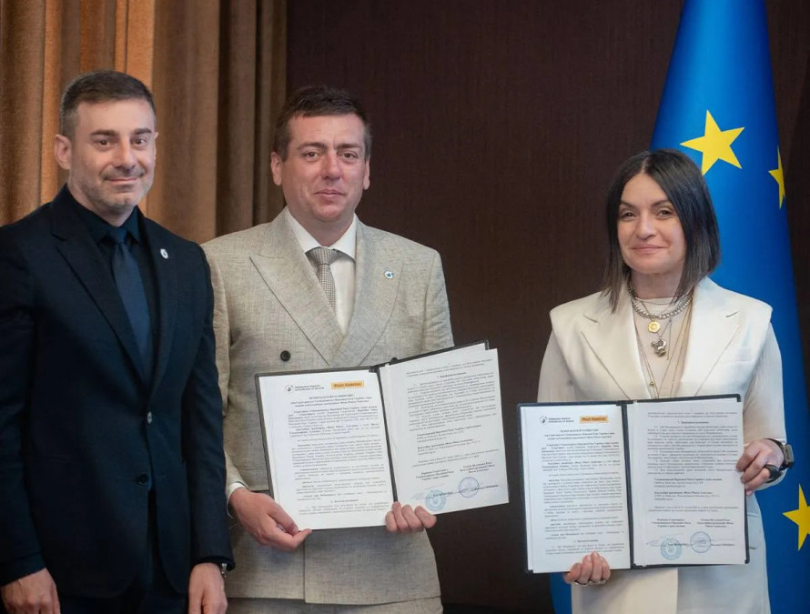Фонд Ріната Ахметова та Офіс Омбудсмана розширюють співпрацю: сторони підписали меморандум