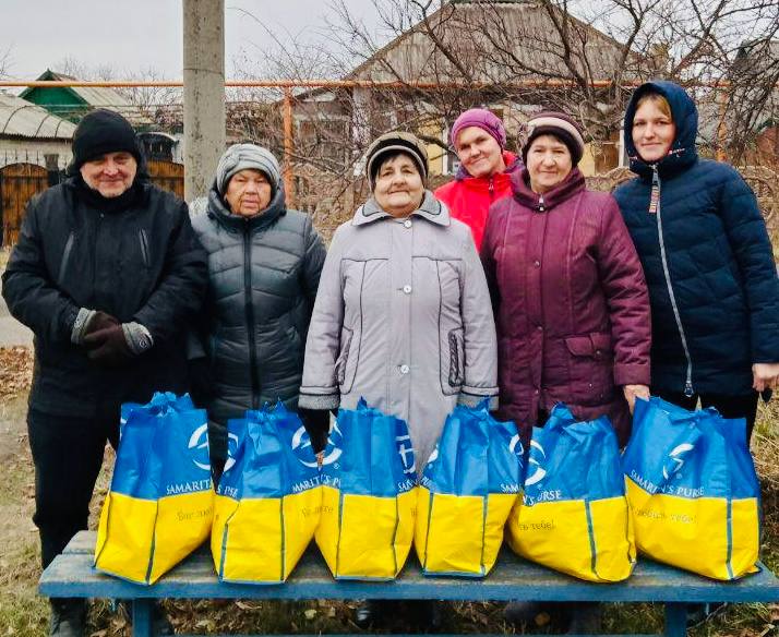 Благодійний фонд "Крапка відліку" надає допомогу та проводить евакуацію