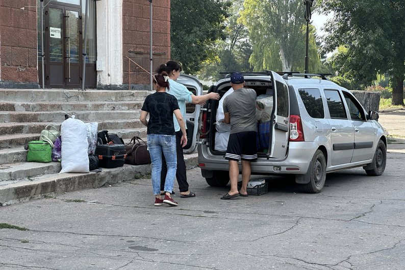 Через наближення лінії фронту закрито на в'їзд два мікрорайони Мирнограда