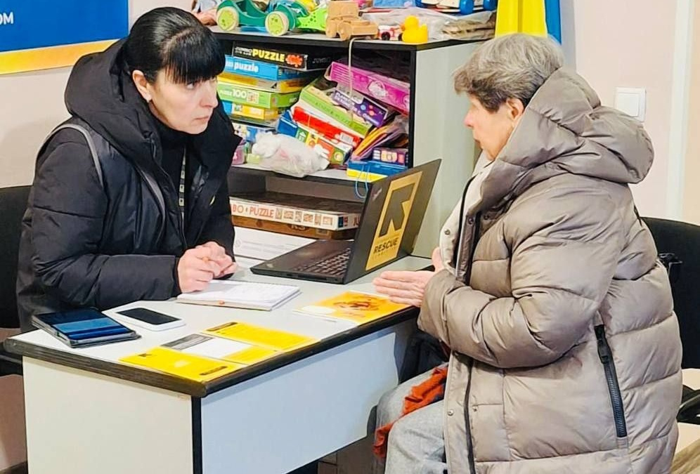 Юридична допомога для ВПО із Покровської громади: як переселенцям надають підтримку у Харкові