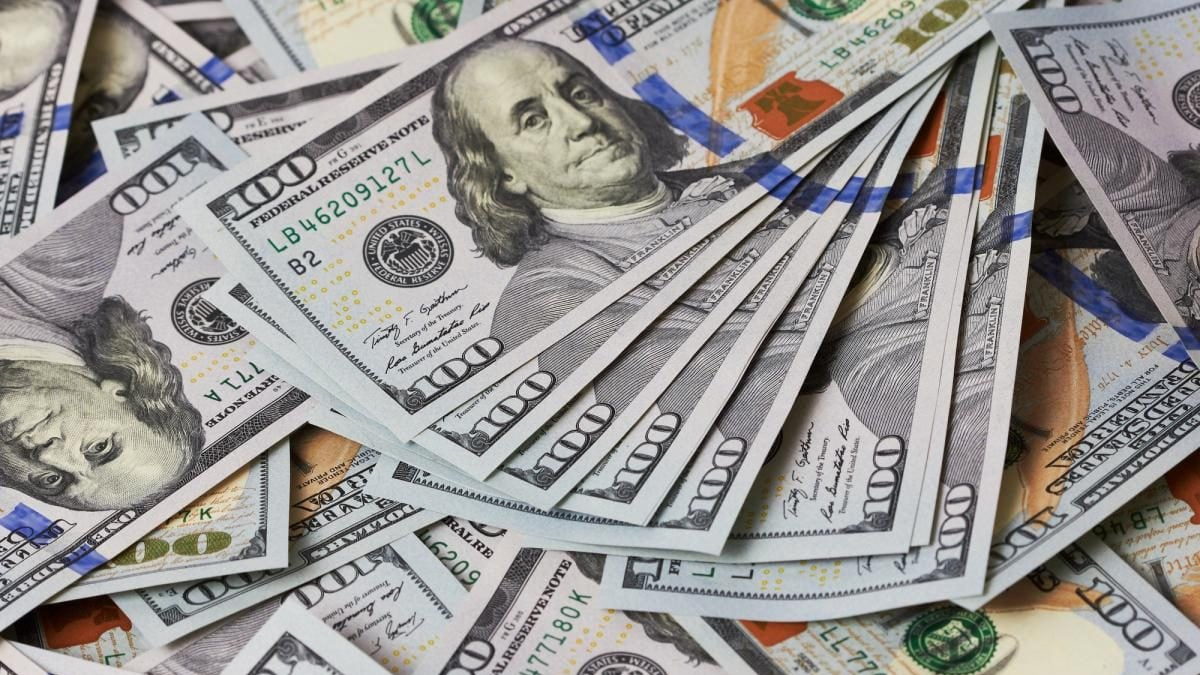Які долари неможливо обміняти в Україні: перелік банкнот та поради