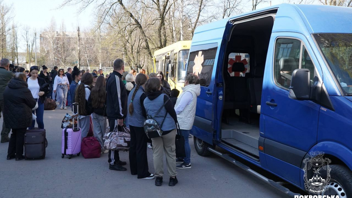 Діти з Донеччини відправились на оздоровлення: де відпочиватимуть