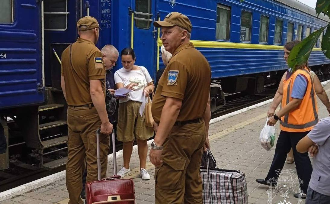 З Донеччини відправився евакуаційний потяг: куди виїжджають люди