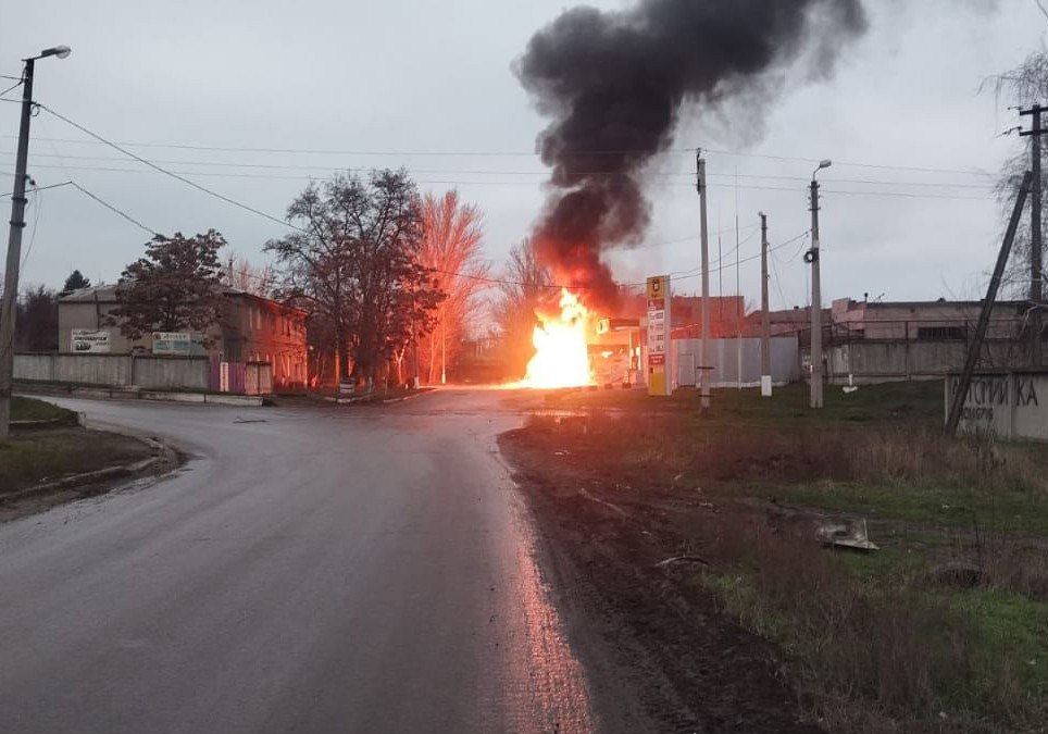 Війська РФ атакували 10 населених пунктів Донеччини: поранено цивільного