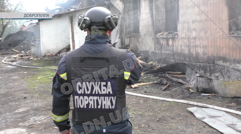Удар по критичній інфраструктурі: російські дрони вдарили по рятувальникам Добропілля