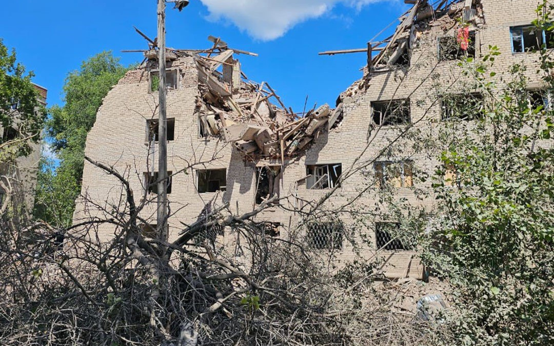 Росіяни понад тисячу разів атакували Донеччину за добу: є загиблий і поранені