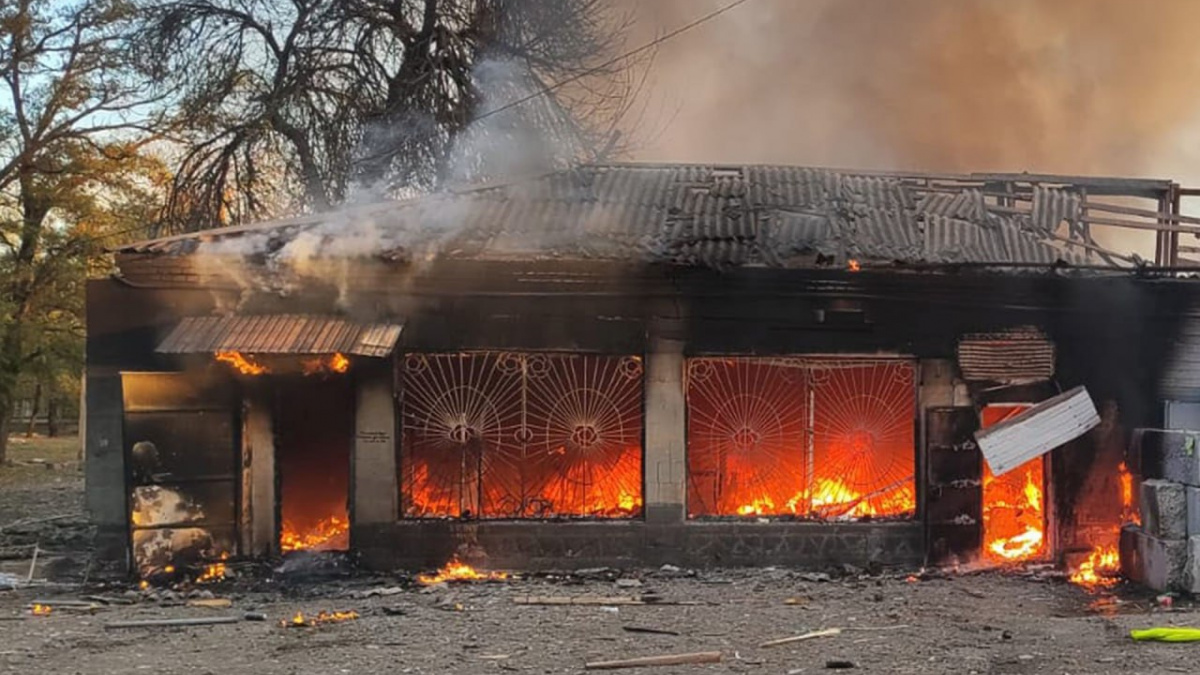 На Донеччині ворог поцілив у поштове відділення  - є загиблі