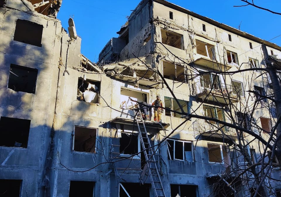 Тисячі ударів і десятки поранених: Донеччина в центрі атак