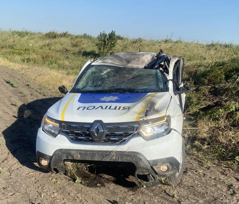 Поцілили в автівку: на Донеччині ворожий дрон вбив поліцейського