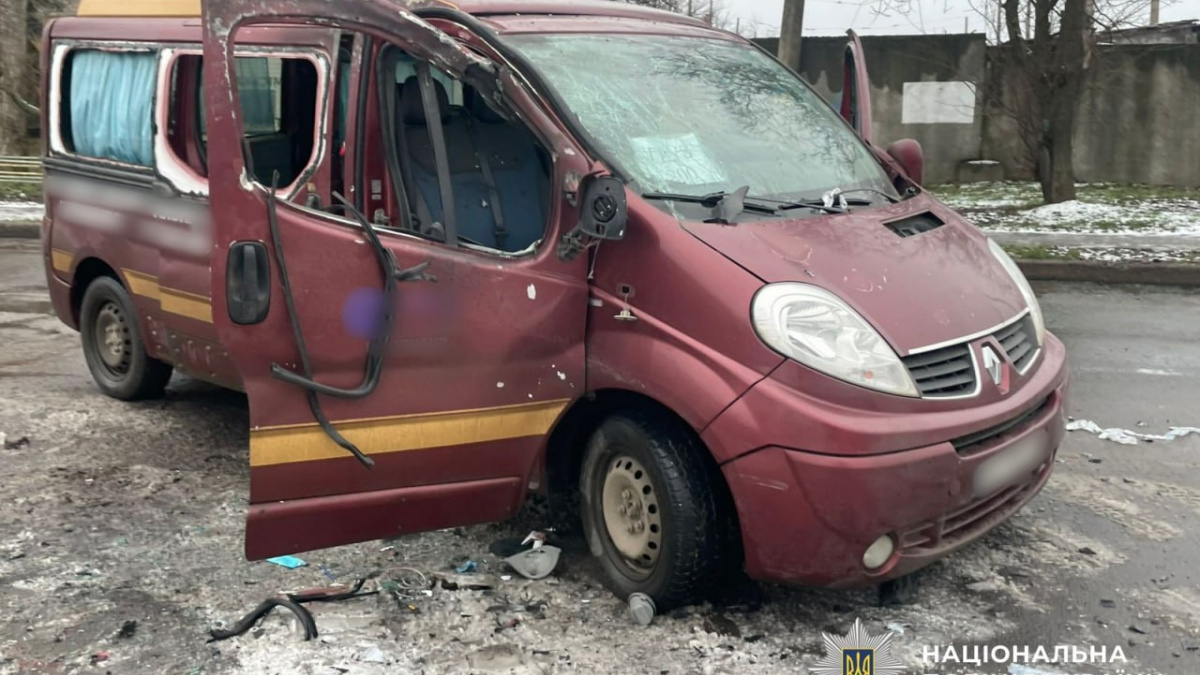 Троє загиблих і четверо поранених за добу: поліція Донеччини зафіксувала воєнні злочини РФ