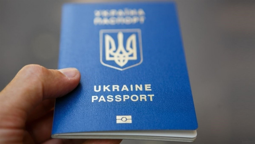 Оформлення закордонного паспорта чи ID-картки: ключові моменти та правила