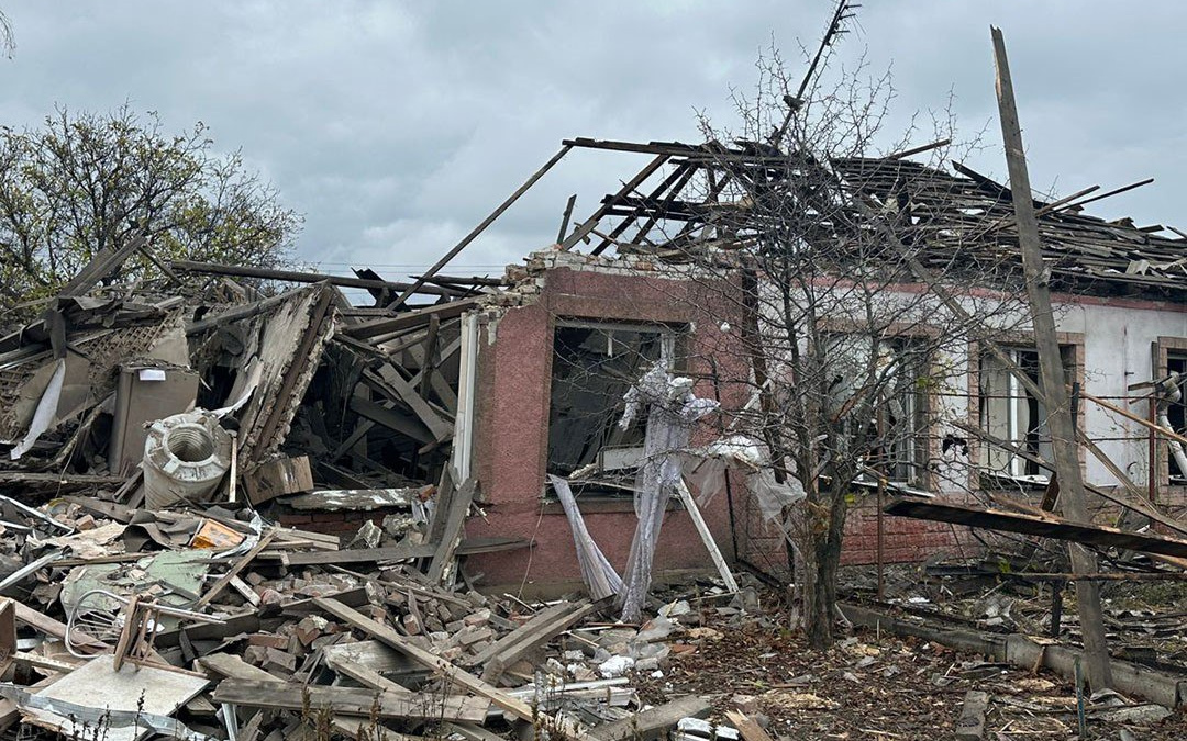 Дві тисячі обстрілів Донеччини: Росія вдарила по Костянтинівці 11 авіабомбами — двоє загиблих