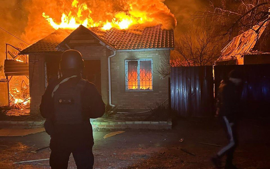 П’ятеро людей постраждали через обстріли Донеччини: росіяни атакували 10 населених пунктів