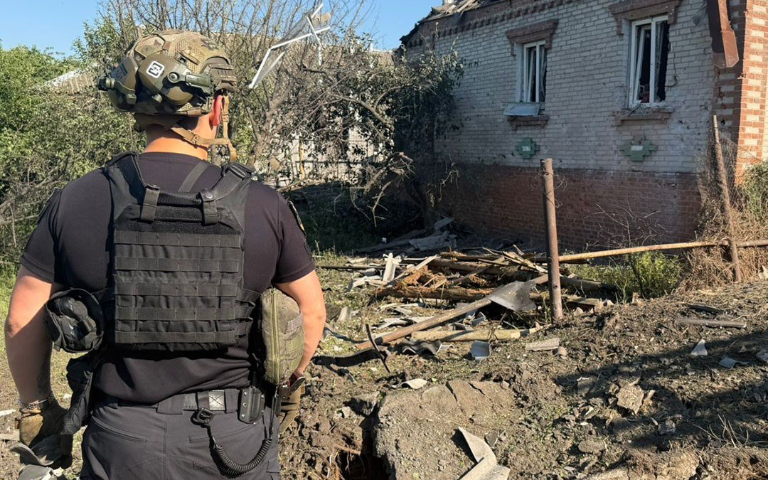 Є загиблий і 10 поранених: поліція показала наслідки російських атак на Донеччині