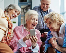 Кому підвищать пенсії після 65 років: у ПФУ пояснили умови та суму надбавки