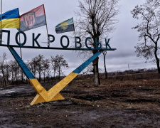 Вагітна жінка на велосипеді тікала з Покровська під обстрілами: як її врятували військові