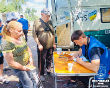 У Покровській громаді «Янголи Спасіння» видали жителям будматеріали 