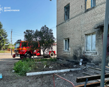 Черговий удар по рятувальниках: у Родинському дрон атакував пожежну частину