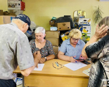 У Покровській громаді надали гуманітарну допомогу людям з інвалідністю