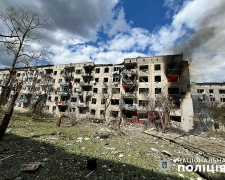 Ворог атакує Покровський район: є жертви та поранені 