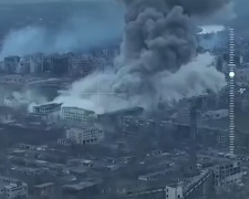 Росія завдала по Мирнограду удар однією з найпотужніших авіабомб: ВМС показали застосування КАБ-3000