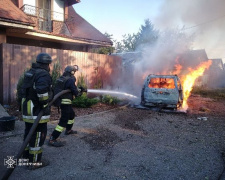 У Покровську внаслідок обстрілу виникли пожежі - що горіло