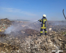 У Покровську другу добу горить полігон зі сміттям: причини і наслідки