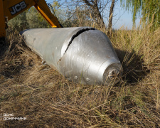 Жителі Покровського району знайшли півторатонну бомбу - що відомо