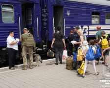 Мешканці Донеччини у жовтні евакуюватимуться до Черкаської області – розклад