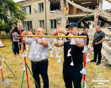 У Покровській та Селидівській громадах вшанували памʼять загиблих дітей