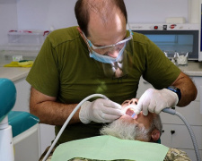 Безоплатне лікування та протезування зубів для ветеранів: уряд розширює медичні послуги