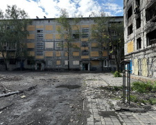 Пошкоджений будинок по вулиці Луганського. Джерело: Суспільне