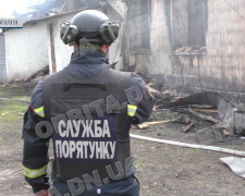 Удар по критичній інфраструктурі: російські дрони вдарили по рятувальникам Добропілля