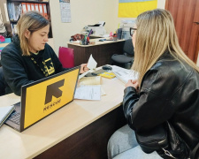 Точка опори у Дніпрі: як хаб «Ми — Донеччина» допомагає переселенцям 