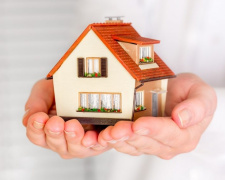 Житло для ВПО підвисло: що сталося з державною програмою 2025 року