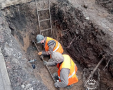 В центрі Покровська ремонтують трубопровід: частина містян без води