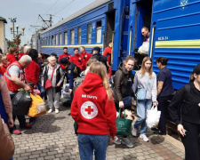 З Покровська прибув евакуаційний потяг до Волинської області